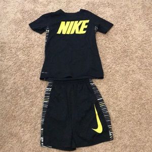Nike dry fit set